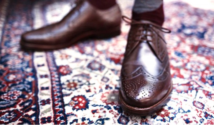 Processo de fabricação de calçados artesanal Processo de fabricação de calçados artesanal