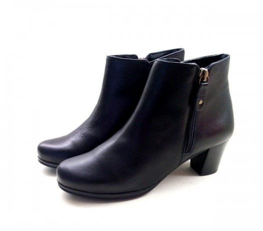 Botas Desire salto alto Preto
